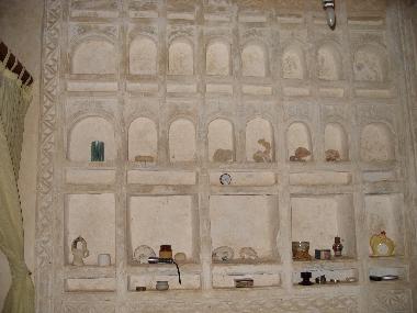 Vidakas (Stuckelemente) im Schlafzimmer