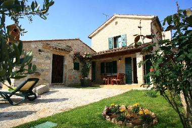 Villa in Jakovici-Tinjan (Istarska) oder Ferienwohnung oder Ferienhaus