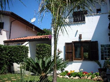 Vorne Haus Ansicht von rechts