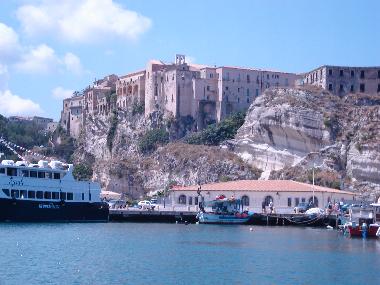 Tropea, 4km from the house