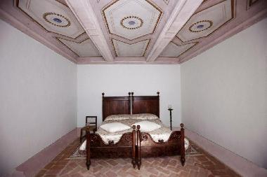 Schloss / Burg in Pievebovigliana (Macerata) oder Ferienwohnung oder Ferienhaus