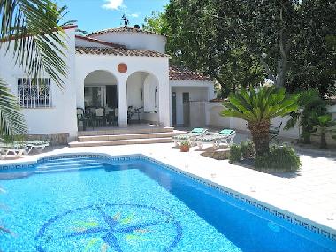 Villa in Empuriabrava (Girona) oder Ferienwohnung oder Ferienhaus