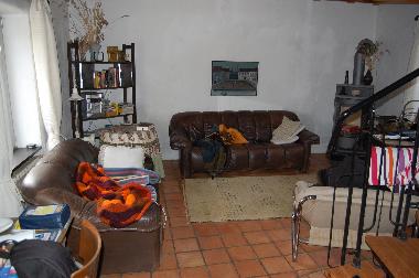 unser Wohnzimmer, jetzt auch mit Kamin, so dass man es schn gemtlich machen kann - wrmt das ganze