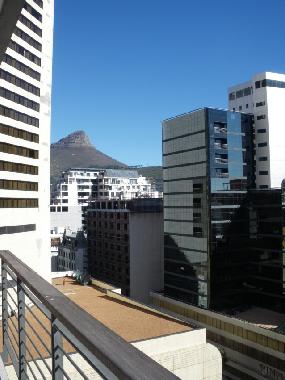 Aussicht Balkon 12. Stock auf den Lions Head