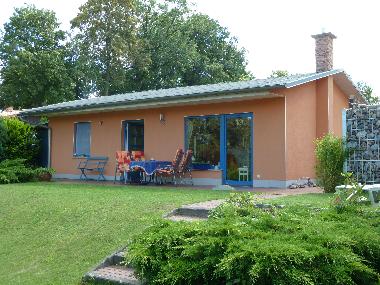 Boot in Dahmen (Mecklenburgische Seenplatte) oder Ferienwohnung oder Ferienhaus