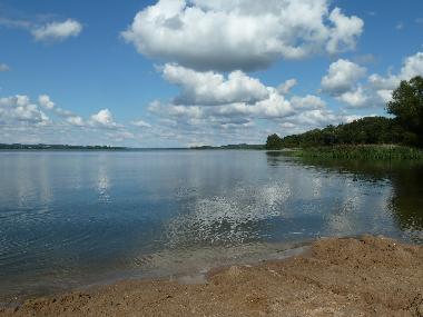 Boot in Dahmen (Mecklenburgische Seenplatte) oder Ferienwohnung oder Ferienhaus
