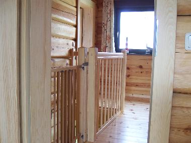 Flur OG mit Treppenschutzgitter