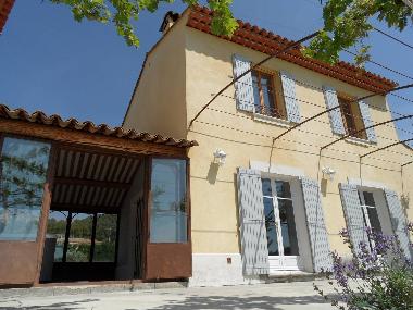 Ferienhaus in MERINDOL (Vaucluse) oder Ferienwohnung oder Ferienhaus