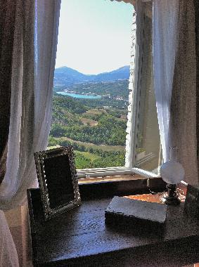 Schloss / Burg in Pievebovigliana (Macerata) oder Ferienwohnung oder Ferienhaus