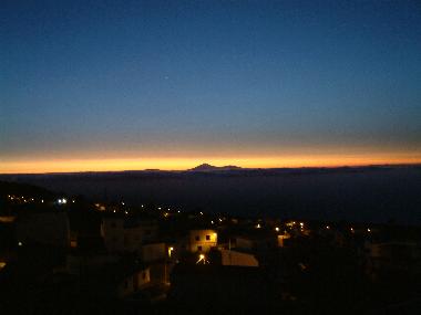 Sonnenaufgang ber dem Teide (Tenerife) von Apartment 3 gesehen