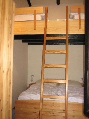 Schlafzimmer 2