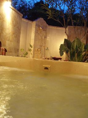 privater Whirlpool und Dusche im Bungalow Tiffany