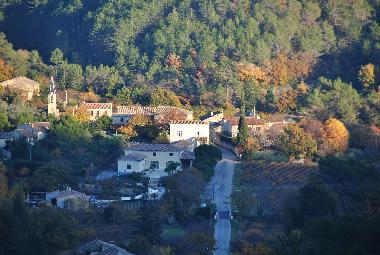 Blick auf das Dorf Propiac