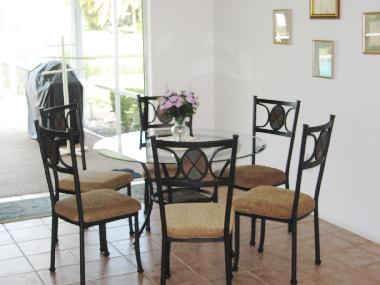 Essecke mit Platz fr 6 Personen