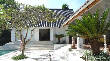 Villa in Kerobokan (Bali) oder Ferienwohnung oder Ferienhaus