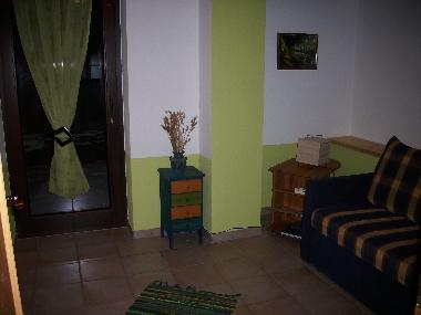 Zimmer Ausziehcouch f�r 2 Pers. mit Terrassenausgang