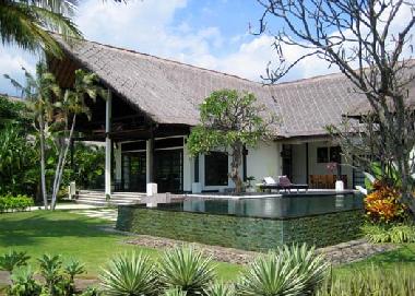 Ferienhaus in Dencarik (Bali) oder Ferienwohnung oder Ferienhaus