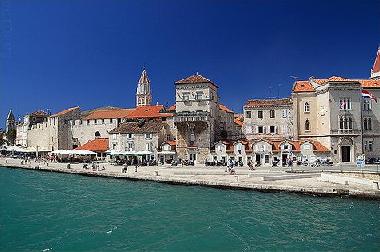 Villa in Trogir-Slatine (Splitsko-Dalmatinska) oder Ferienwohnung oder Ferienhaus