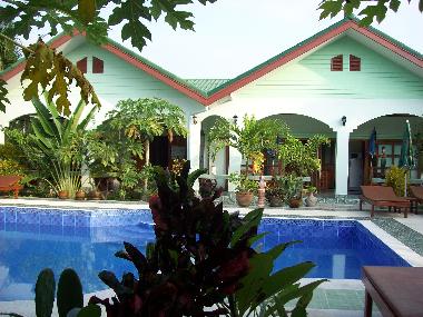 Haupthaus mit Pool, Mini-Restaurant, 2 FeWo und Suite