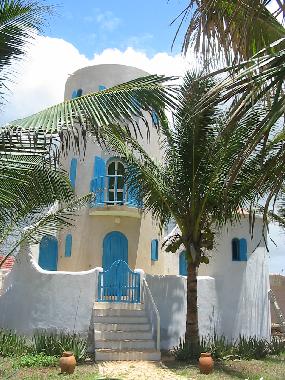 Romantisches Turmschl�sschen Torre Sabina direkt am Strand