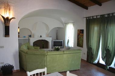 Wohnzimmer mit Kamin