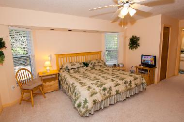 2 Schlafzimmer mit Doppelbetten