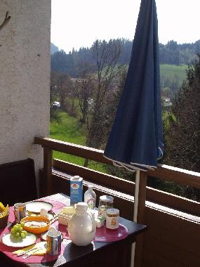 Fr�hst�ck auf dem Balkon