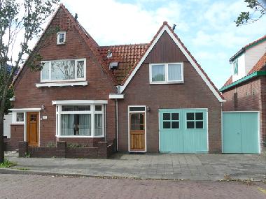 Straeseite mit dem Garage