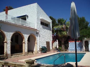 villa mit Penthouse , Patio, Schwimbad 8x4 m beheitzt