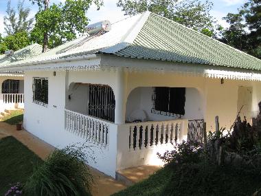 Chalet in Glacis (Glacis) oder Ferienwohnung oder Ferienhaus