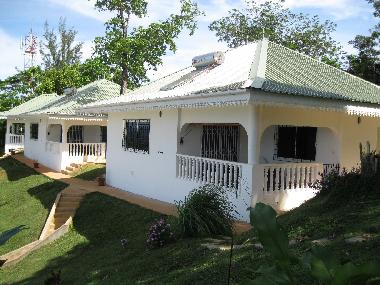 Chalet in Glacis (Glacis) oder Ferienwohnung oder Ferienhaus