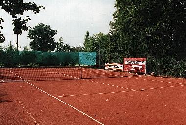 der Tennisplatz