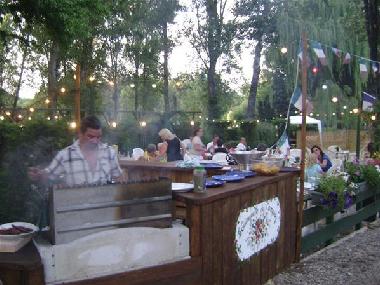 Wohnwagen in Rauzan (Dordogne) oder Ferienwohnung oder Ferienhaus