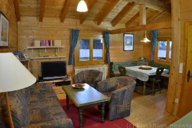 Wohnzimmer mit Essecke