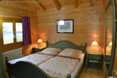 1. Schlafzimmer mit Doppelbett