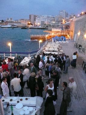 Abendstimmung an der Corniche -10 Min. zu Fuss