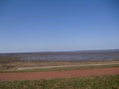Ebbe und Flut bis zum Horizont
