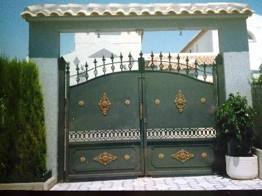 Chalet in TORREVIEJA (Alicante / Alacant) oder Ferienwohnung oder Ferienhaus