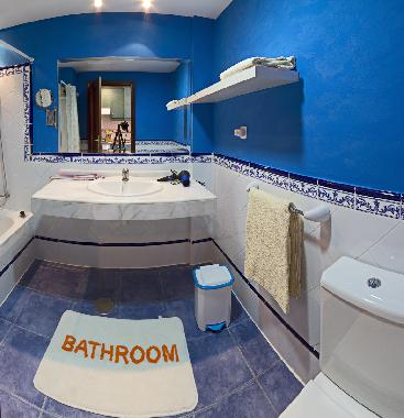 Badezimmer mit Wanne