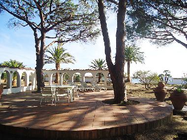 Villa in PULA Santa Margherita (Cagliari) oder Ferienwohnung oder Ferienhaus