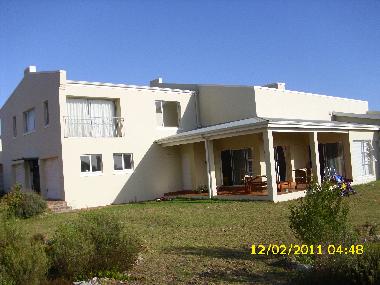 Blick aufs Haus vom Garten