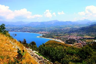 Sonne, Strand und Meer - umgeben von viel Natur. Das ist Sizilien.