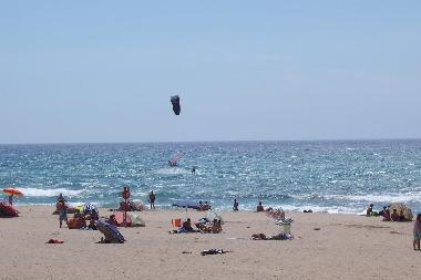 Wassersport: schwimmen, schnorcheln, es gibt eine Tauchschule, Kitesurfen, surfen, Bootsausfluege...