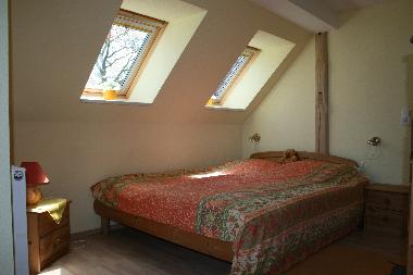 OG Wohnung Torge, Schlafzimmer 2 mit eigenem Zugang zum Balkon