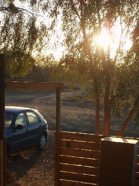 Auto und Material in Sichtweite... und dann noch der Sonnenuntergang auf der Terrasse!