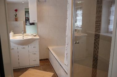 Bad EG, Du und Wanne