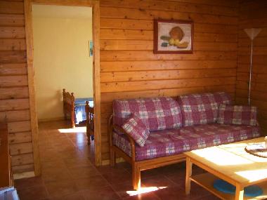 WOHNZIMMER MIT SCHLAFCOUCH FR 2 PERSONEN