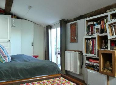 Breites single-Bett auf der mezzanin-Ebene