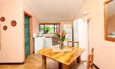 Atudio mit Essraum und K�che