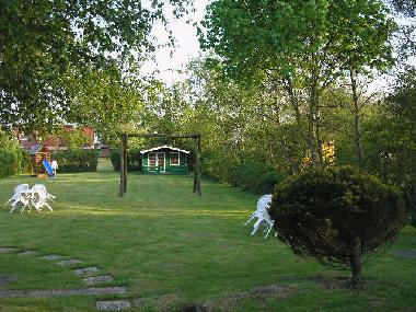 Zum Haus geh�rt ein �ber 2000 qm gro�er Garten